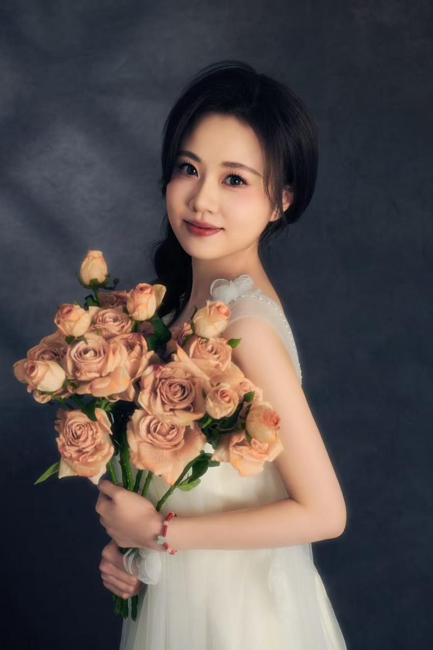 yl6809永利集团教师——罗倩妮