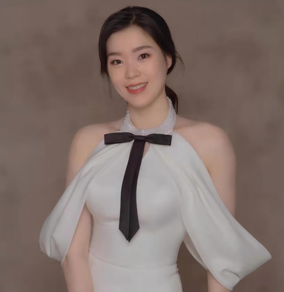 yl6809永利集团教师——李静